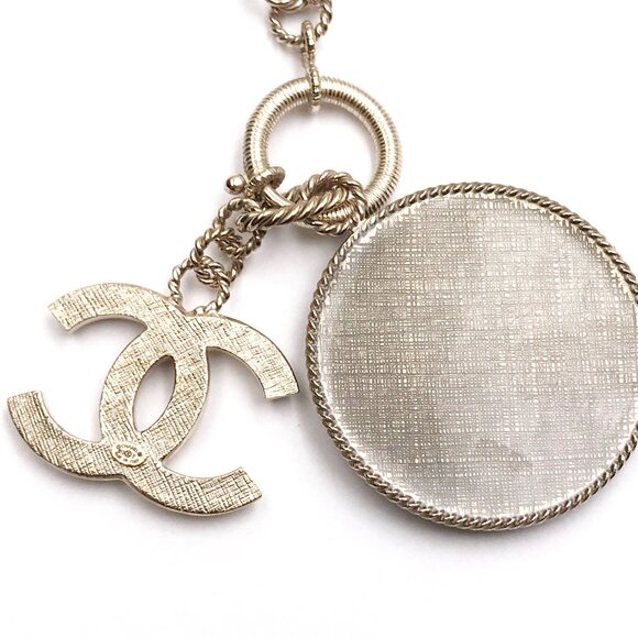 Chanel Light Gold No.5 CC Pendant Chain Necklace - Picture 4 of 6